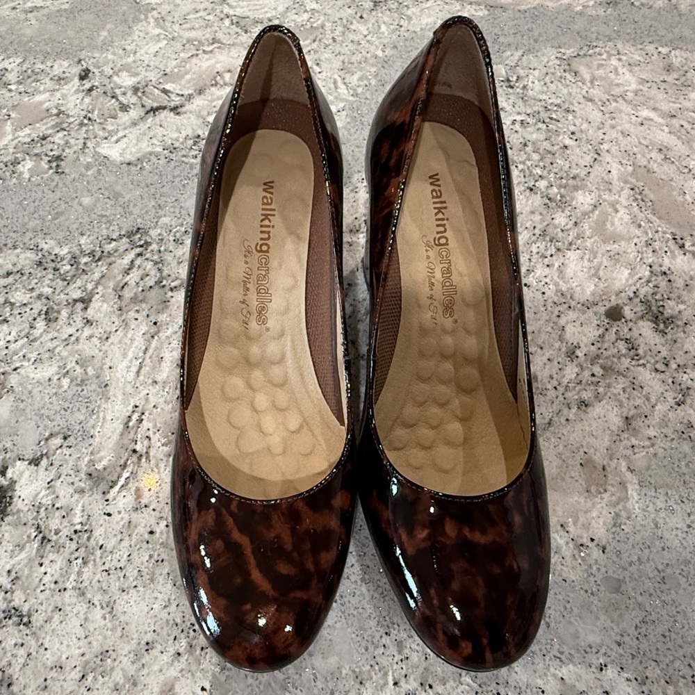 Walking Cradles Matisse Pump Leopard Patent Leather Never Worn
